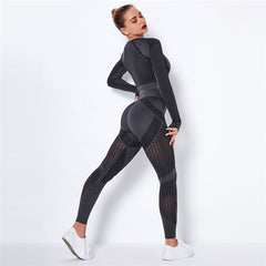 Seamless Knitted Two-Piece Dry Fit Yoga Set