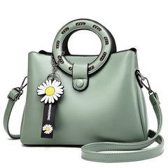 Fashionable Round Ring Handbag for Women (Fall 2020)
