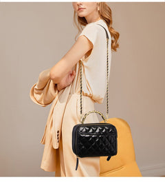 Ladies Leather Camera Bag with Fashionable Design
