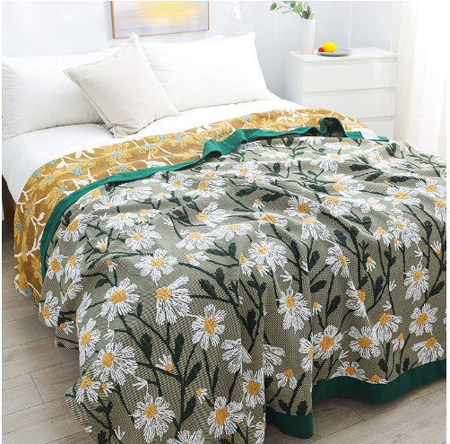 100% Cotton Blanket with Lawn Daisies (One Set)