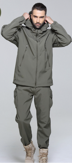 Men's Waterproof Camouflage Fishing Jacket and Pants Set