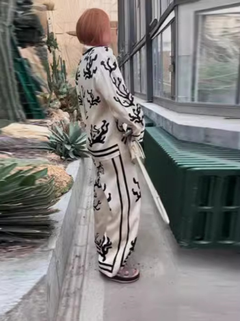 Elegant Women's Pants Set with Loose Lapel Shirt (One Set)