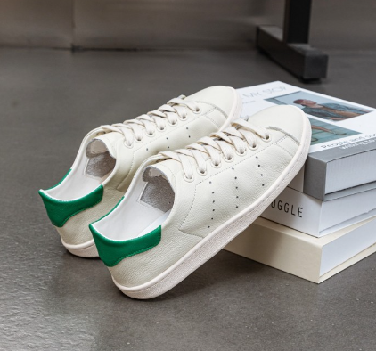 2018 Men's and Women's Casual Sneakers with Green Accents