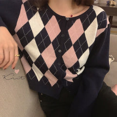 Contrast Color Rhombus Round Neck Knitted Sweater