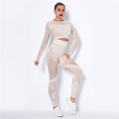Seamless Knitted Two-Piece Dry Fit Yoga Set