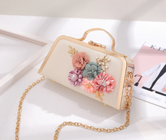 Elegant Floral Chain Shoulder Evening Clutch Bag for Women