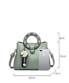 Fashionable Round Ring Handbag for Women (Fall 2020)