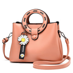 Fashionable Round Ring Handbag for Women (Fall 2020)