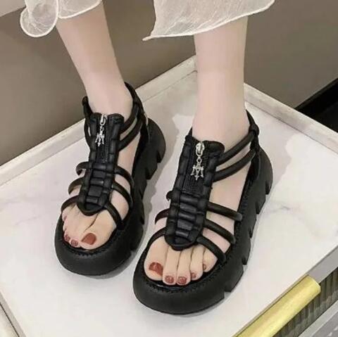 Trendy Summer Platform Sandals with Metal Hooks (One Pair)